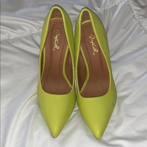 Lime Green Pointed Toe Pump